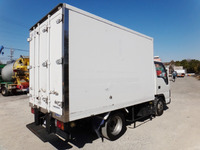 いすゞエルフ冷凍車（冷蔵車）小型（2t・3t）[写真02]