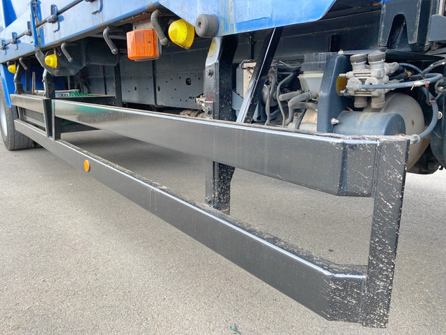 日野レンジャー平ボディ増トン（6t・8t）[写真18]