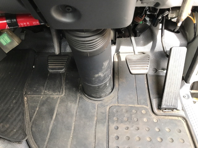 いすゞエルフ平ボディ小型（2t・3t）[写真28]