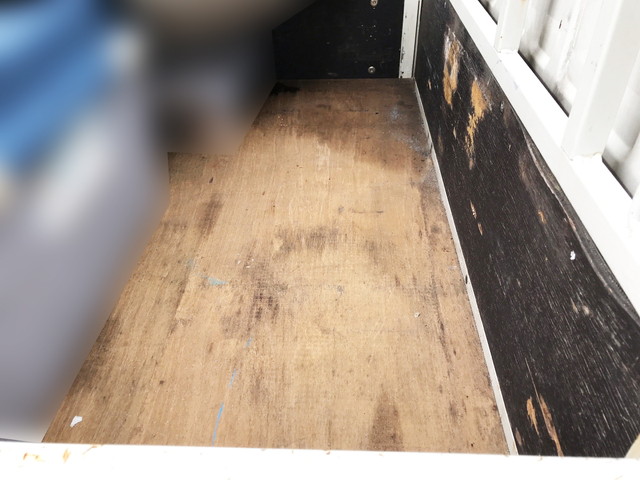 いすゞエルフ平ボディ小型（2t・3t）[写真07]