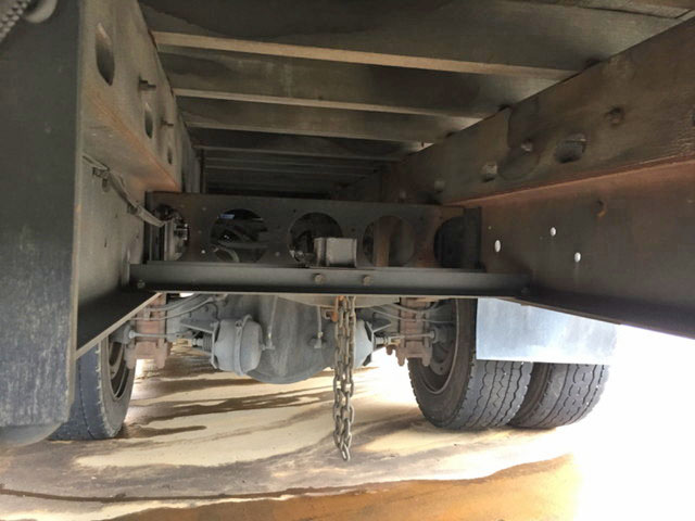 UDトラックスコンドル平ボディ増トン（6t・8t）[写真18]