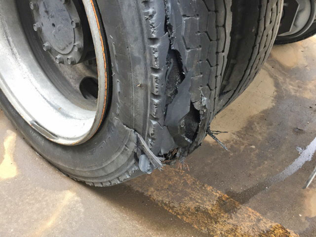 UDトラックスコンドル平ボディ増トン（6t・8t）[写真20]