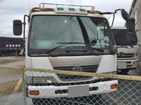 UDトラックスコンドル平ボディ増トン（6t・8t）[写真04]