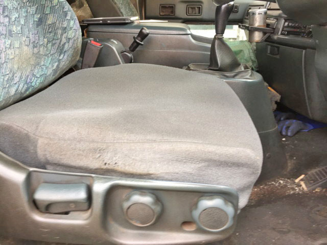 UDトラックスコンドル平ボディ増トン（6t・8t）[写真07]