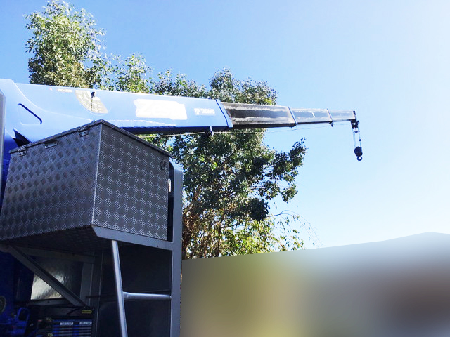 三菱ふそうスーパーグレートクレーン4段大型（10t）[写真10]