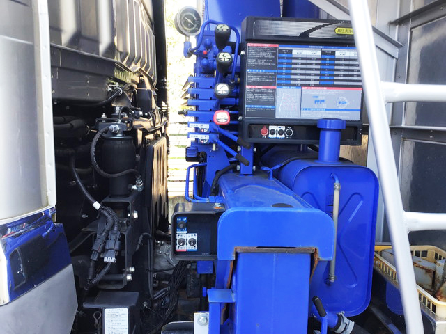 三菱ふそうスーパーグレートクレーン4段大型（10t）[写真16]