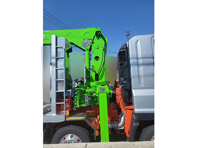 いすゞギガセーフティクレーン5段大型（10t）[写真11]