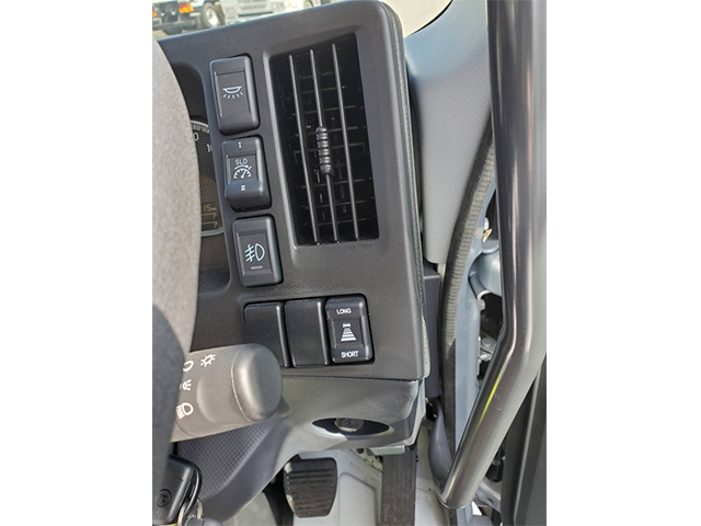 いすゞギガセーフティクレーン5段大型（10t）[写真36]