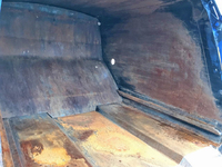 いすゞエルフパッカー車（塵芥車）小型（2t・3t）[写真17]