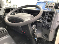 いすゞエルフパッカー車（塵芥車）小型（2t・3t）[写真34]