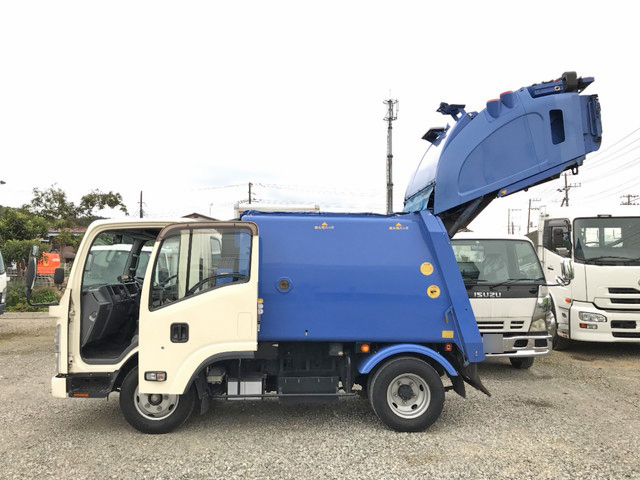 いすゞエルフパッカー車（塵芥車）小型（2t・3t）[写真07]