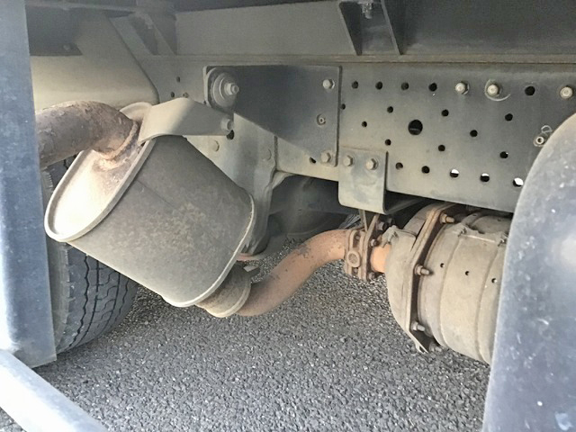 いすゞエルフ冷凍車（冷蔵車）小型（2t・3t）[写真14]