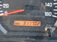 いすゞエルフ冷凍車（冷蔵車）小型（2t・3t）[写真23]