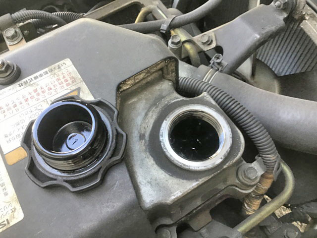 いすゞフォワード冷凍車（冷蔵車）中型（4t）[写真11]