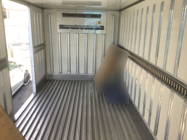 いすゞフォワード冷凍車（冷蔵車）中型（4t）[写真05]