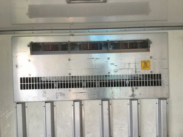 いすゞフォワード冷凍車（冷蔵車）中型（4t）[写真07]