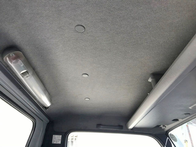 いすゞエルフパネルバン小型（2t・3t）[写真17]