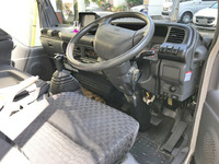 いすゞエルフパネルバン小型（2t・3t）[写真18]