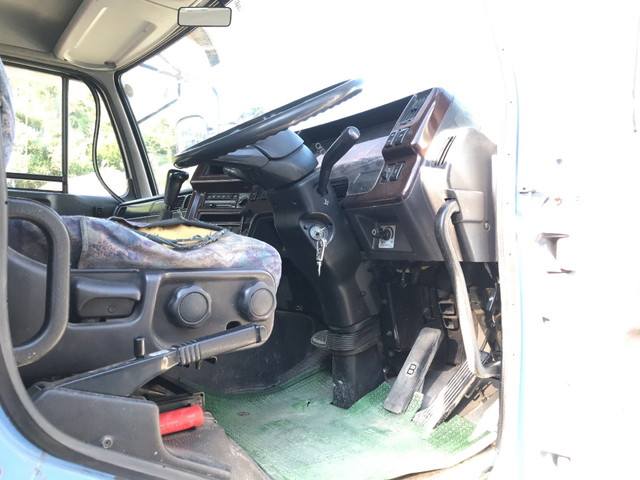 UDトラックスビッグサムミキサー車（コンクリートミキサー）大型（10t）[写真29]