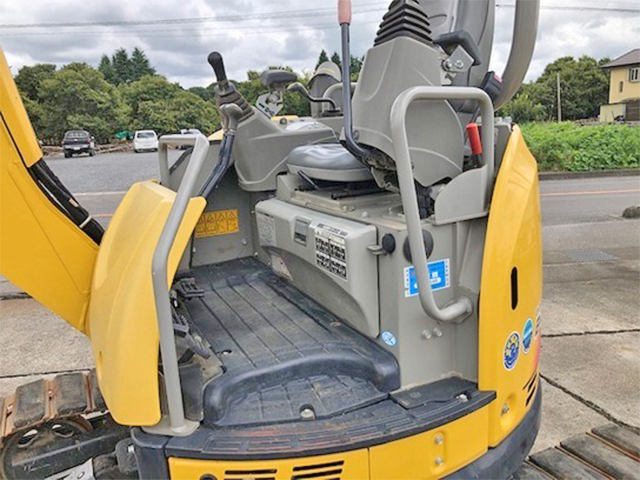 ヤンマーミニユンボ（ミニバックホー）[写真06]
