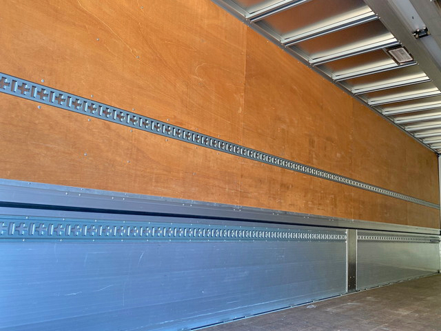 日野プロフィアアルミウイング大型（10t）[写真12]