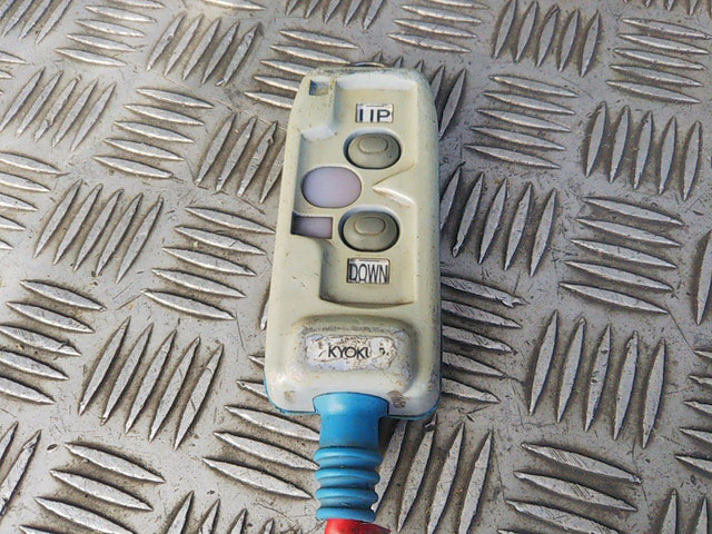 日野レンジャー冷凍車（冷蔵車）中型（4t）[写真12]