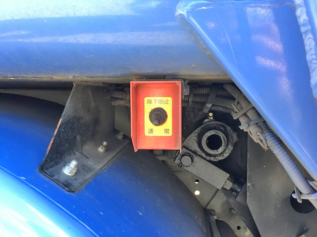 いすゞエルフパッカー車（塵芥車）小型（2t・3t）[写真17]