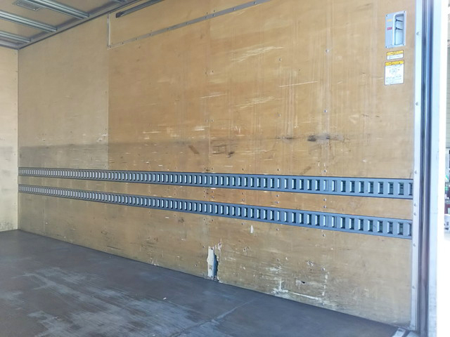 日野デュトロアルミバン小型（2t・3t）[写真13]