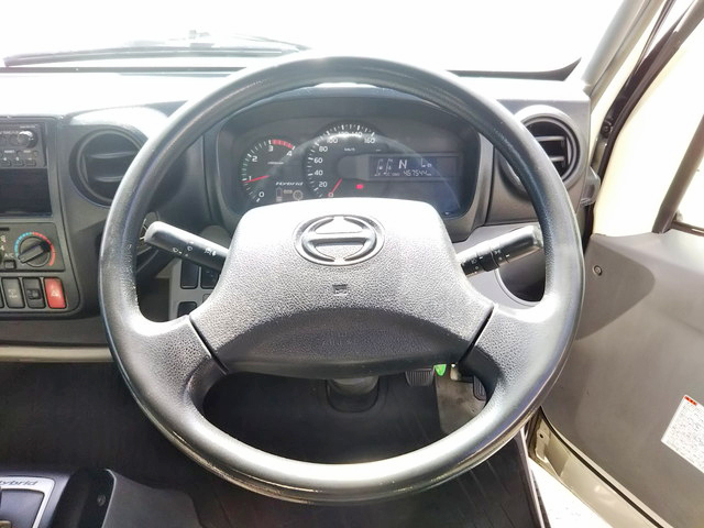 日野デュトロアルミバン小型（2t・3t）[写真33]