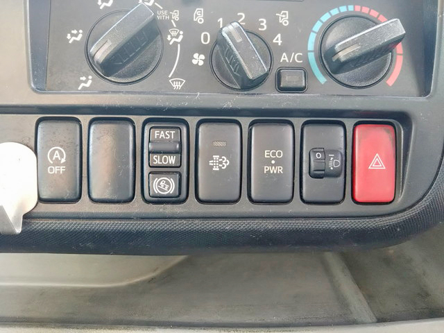 日野デュトロアルミバン小型（2t・3t）[写真35]