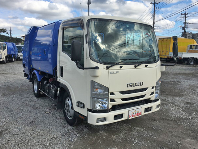 いすゞエルフパッカー車（塵芥車）小型（2t・3t）[写真03]