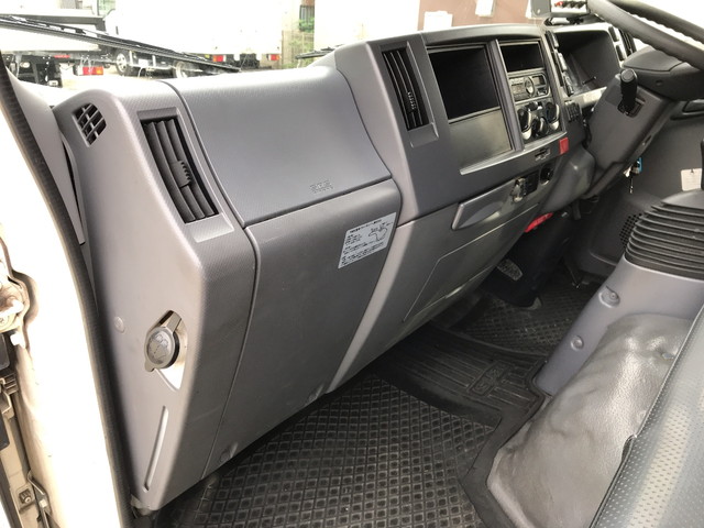 いすゞエルフパッカー車（塵芥車）小型（2t・3t）[写真32]