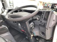 いすゞエルフパッカー車（塵芥車）小型（2t・3t）[写真33]