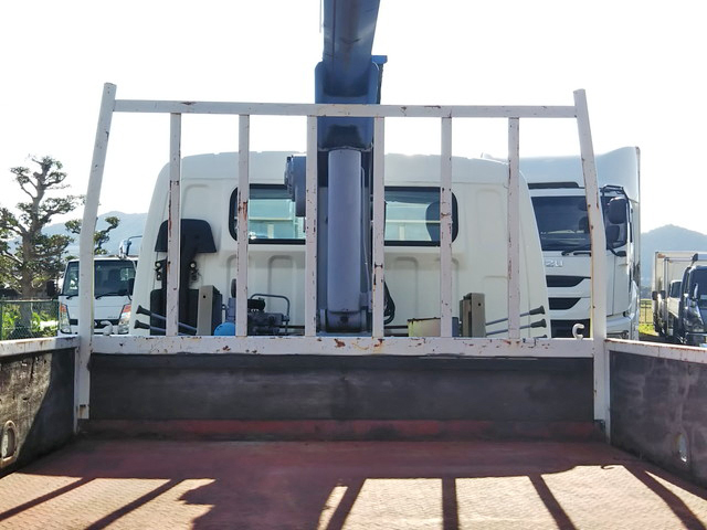 三菱ふそうキャンタークレーン3段小型（2t・3t）[写真13]