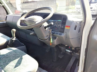 三菱ふそうキャンタークレーン3段小型（2t・3t）[写真36]