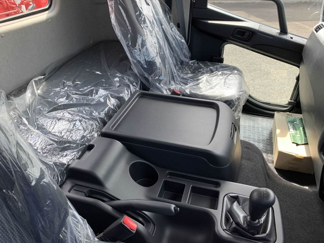 三菱ふそうファイターセルフクレーン4段中型（4t）[写真23]