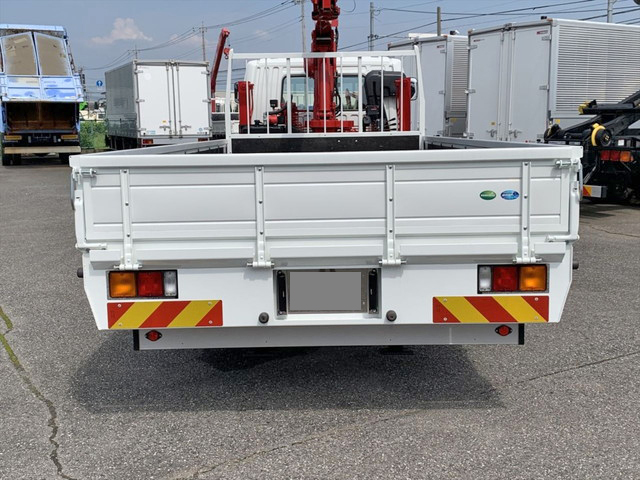 三菱ふそうファイターセルフクレーン4段中型（4t）[写真05]