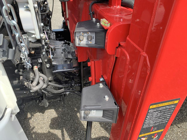 三菱ふそうファイターセルフクレーン4段中型（4t）[写真08]