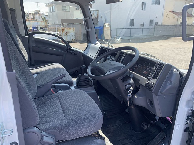 いすゞエルフクレーン4段小型（2t・3t）[写真16]