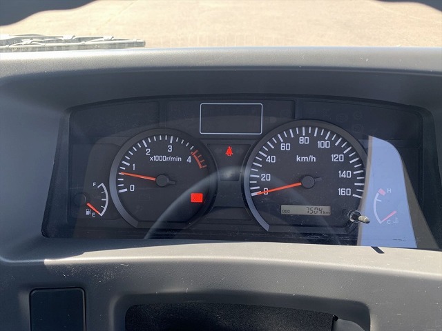 いすゞエルフクレーン4段小型（2t・3t）[写真18]