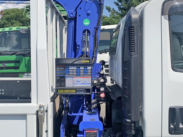 いすゞエルフクレーン4段小型（2t・3t）[写真09]