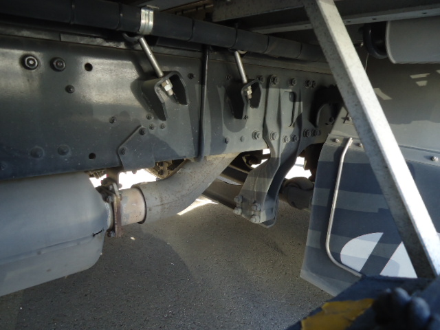 三菱ふそうスーパーグレートアルミウイング大型（10t）[写真12]