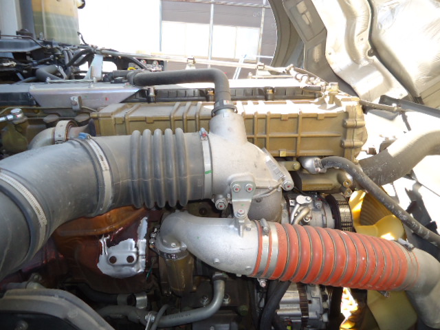 三菱ふそうスーパーグレートアルミウイング大型（10t）[写真14]