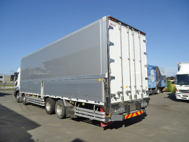 三菱ふそうスーパーグレートアルミウイング大型（10t）[写真04]