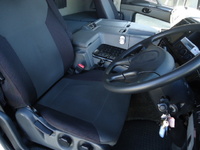 三菱ふそうスーパーグレートアルミウイング大型（10t）[写真09]