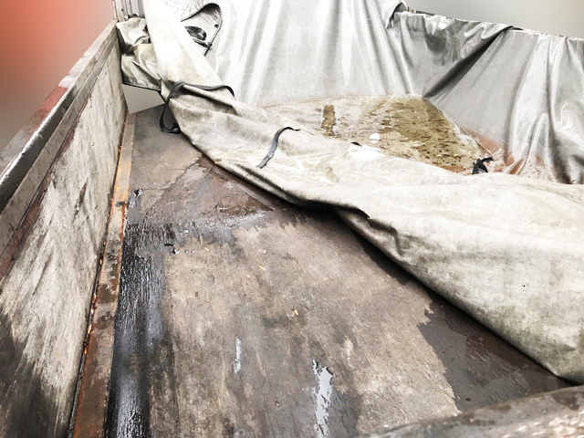 三菱ふそうキャンター平ボディ小型（2t・3t）[写真12]