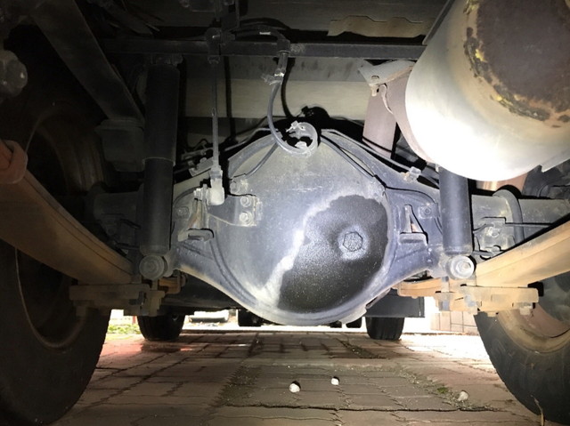 三菱ふそうキャンター平ボディ小型（2t・3t）[写真16]