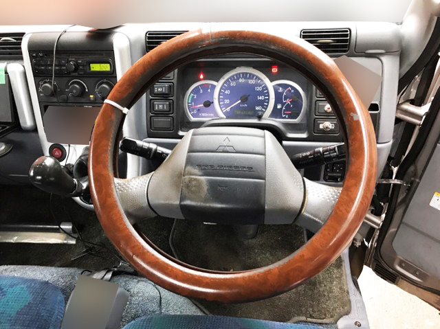 三菱ふそうキャンター平ボディ小型（2t・3t）[写真25]