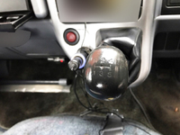 三菱ふそうキャンター平ボディ小型（2t・3t）[写真27]