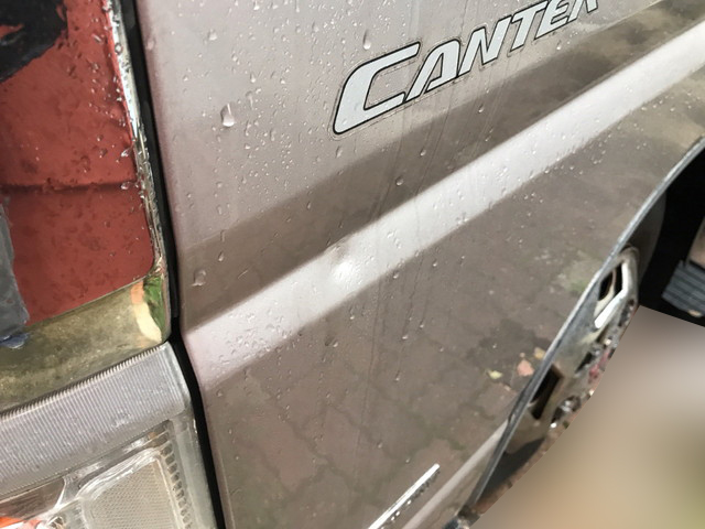 三菱ふそうキャンター平ボディ小型（2t・3t）[写真08]